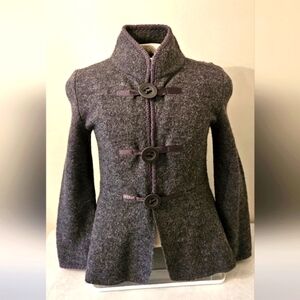 100% Wool boucle Cynthia Rowley Gray  Coat Jacket with toggle style buttons